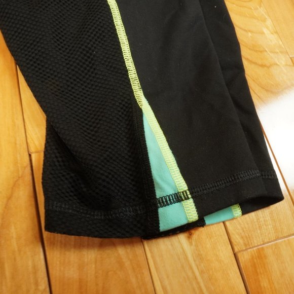 Victoria's Secret Sport Black Yellow Stripe Cropped Pants Size Medium - Picture 4 of 5